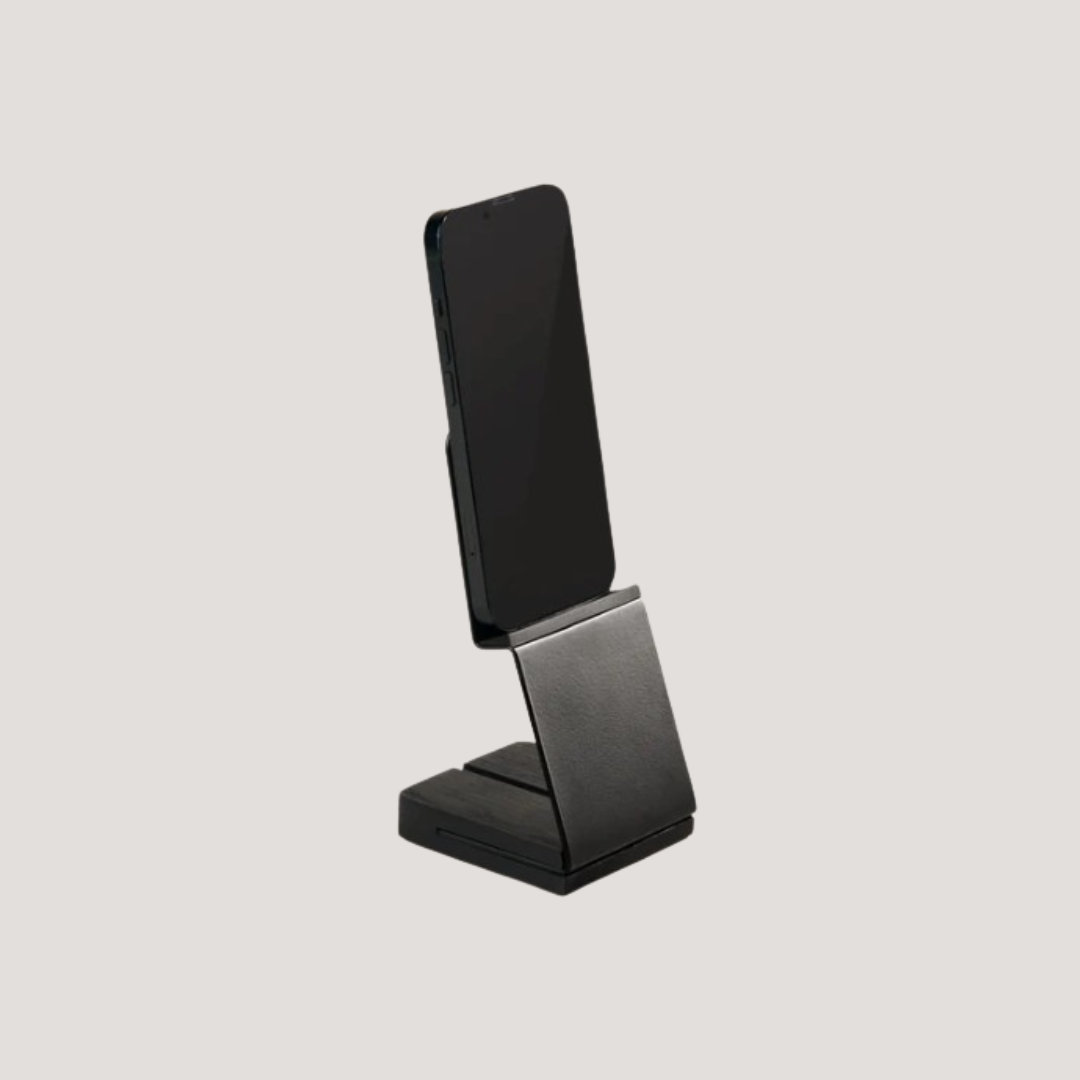 Masar's Mobile Stand